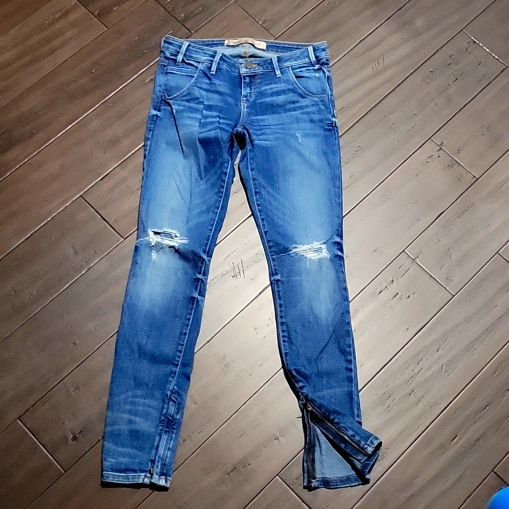 GUESS SKINNY JEANS WITH ZIPPERSON ANKLES
